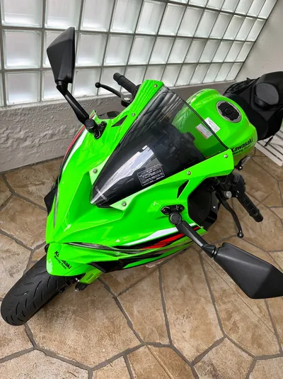  カワサキNinja ZX-25R SE KRTエディション 写真2